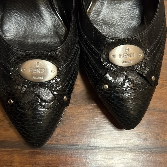 Vintage Snakeskin Fendi Pointed Toe Heels With Bow Detail - Picture 8 of 8